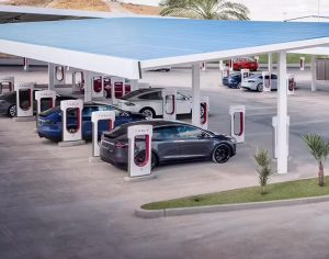 Tesla permite mașinilor electrice non-Tesla să folosească Supercharger